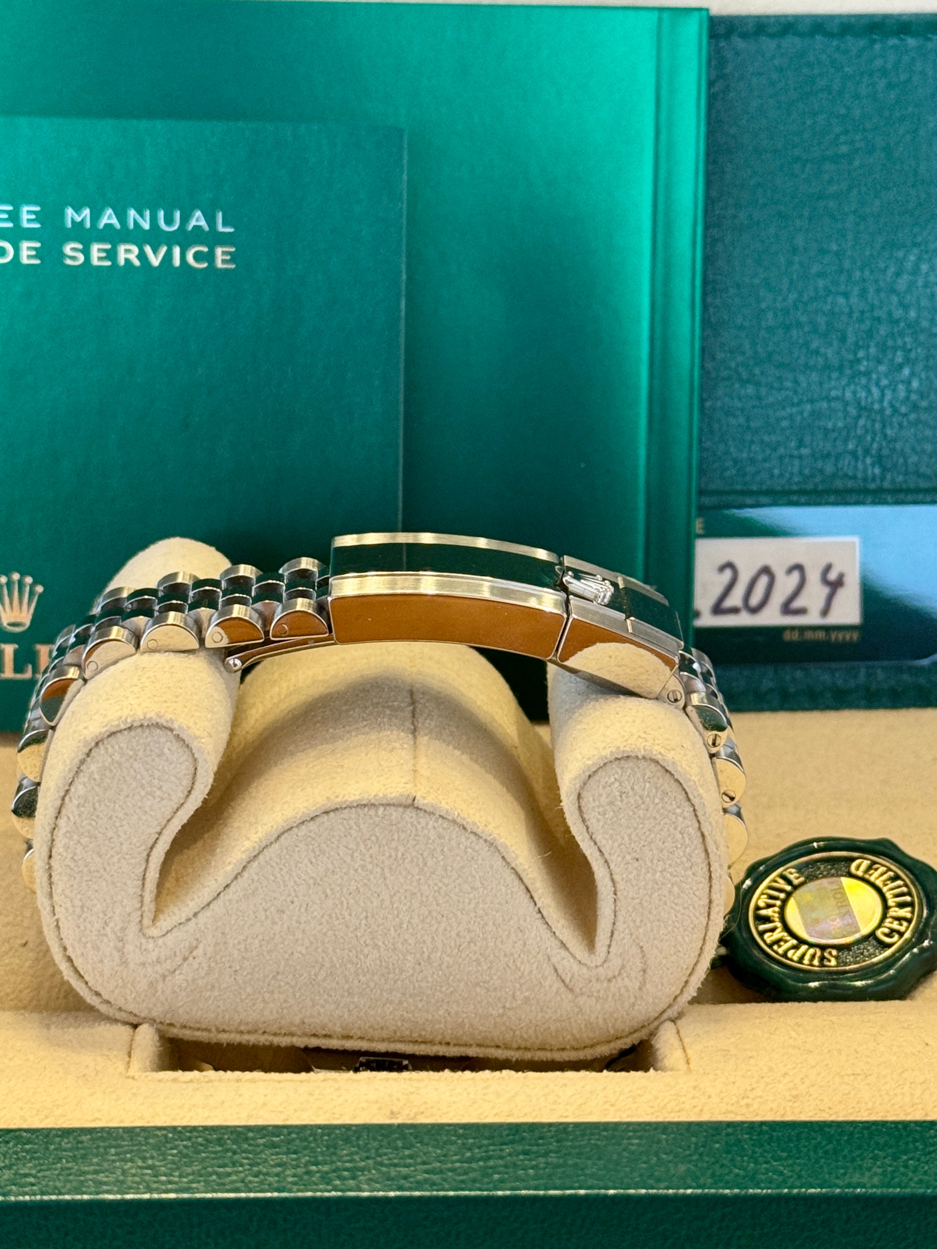 Rolex GMT Master 2 Pepsi 126710BLRO