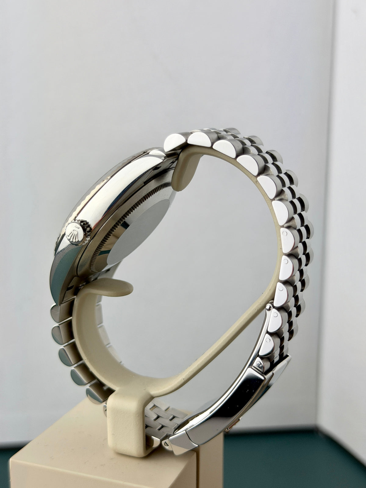 Rolex Datejust 41 – Rhodium Diamond Dial