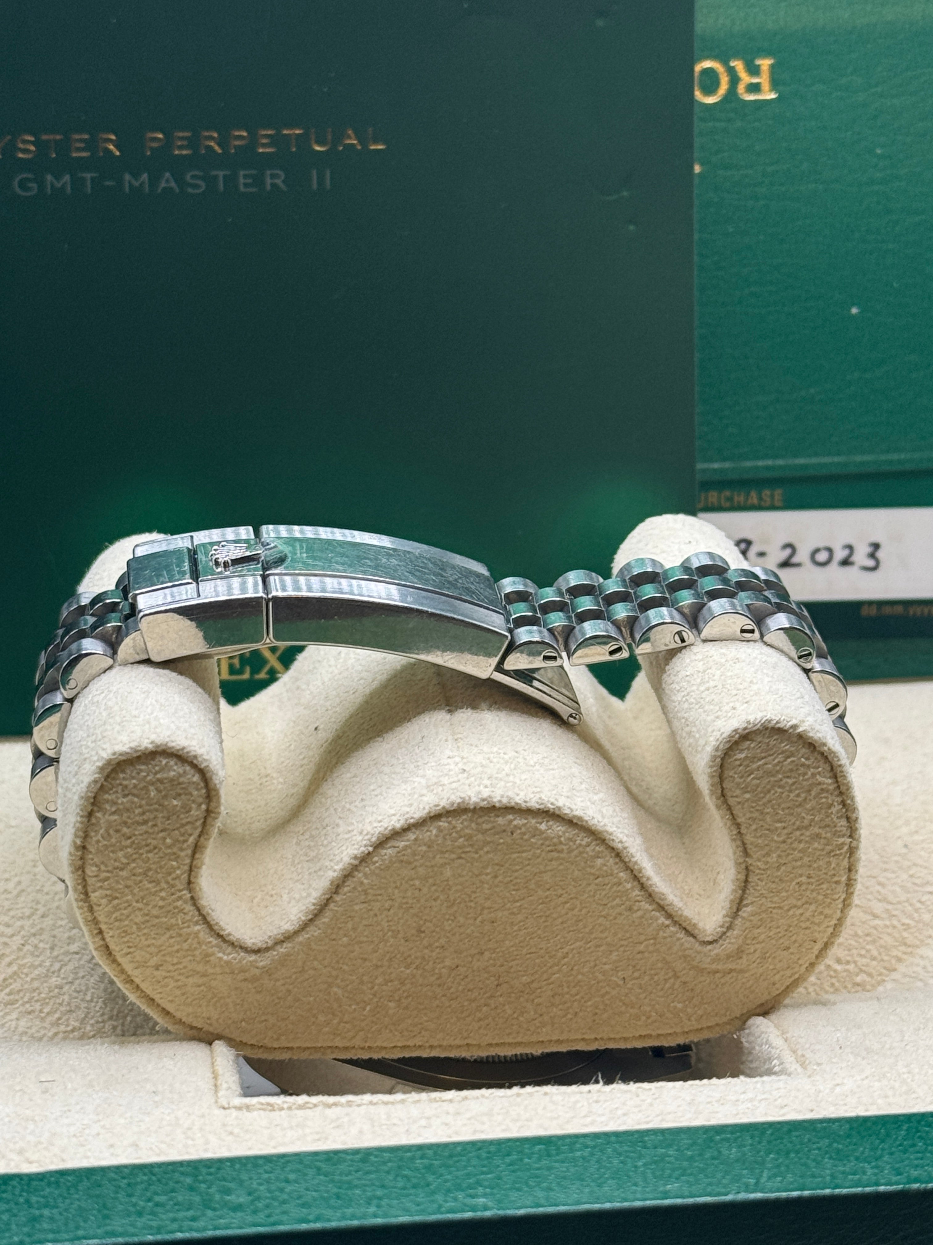 Rolex GMT Master 2 "Batgirl"