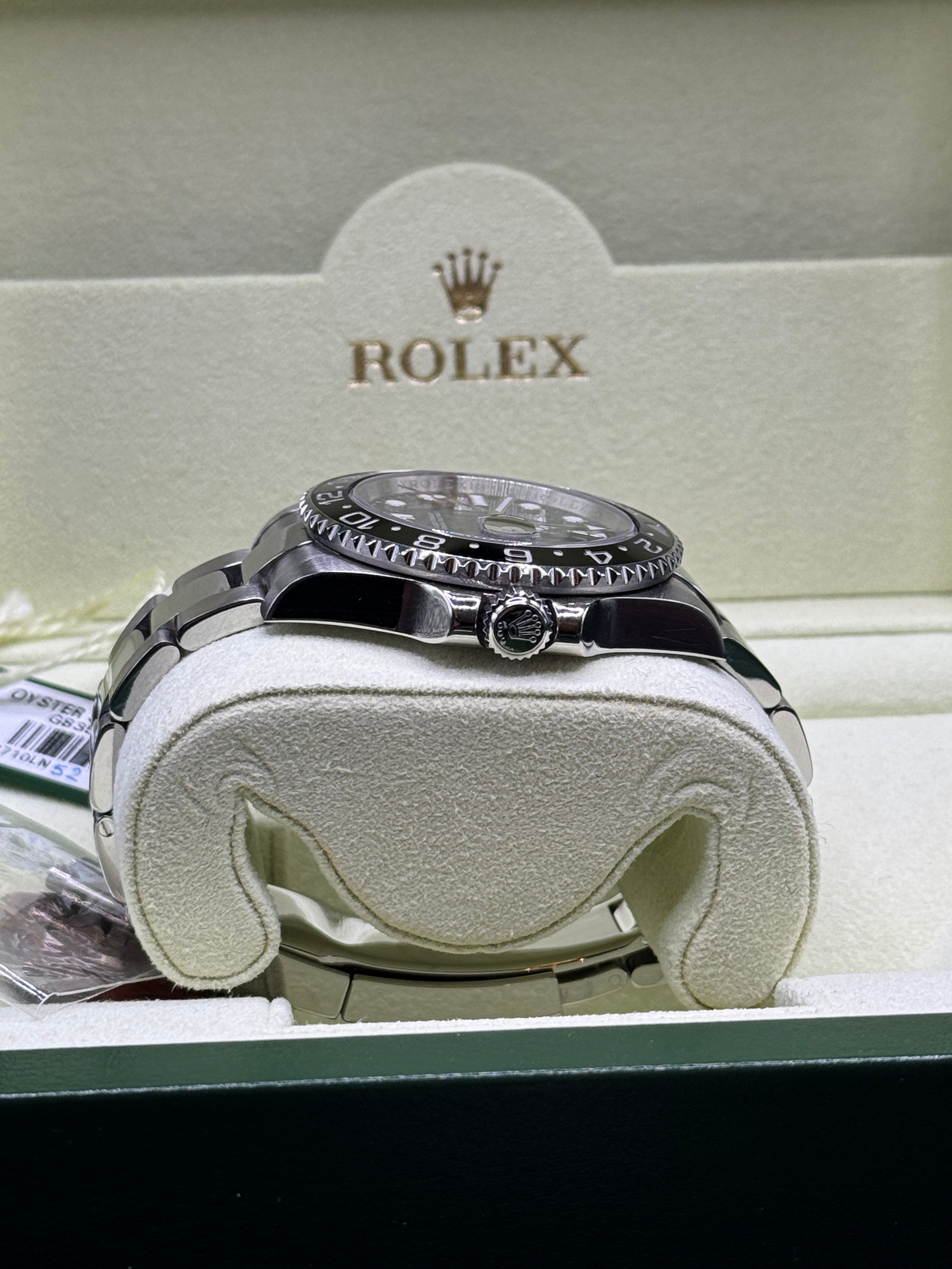 Rolex GMT 116710LN