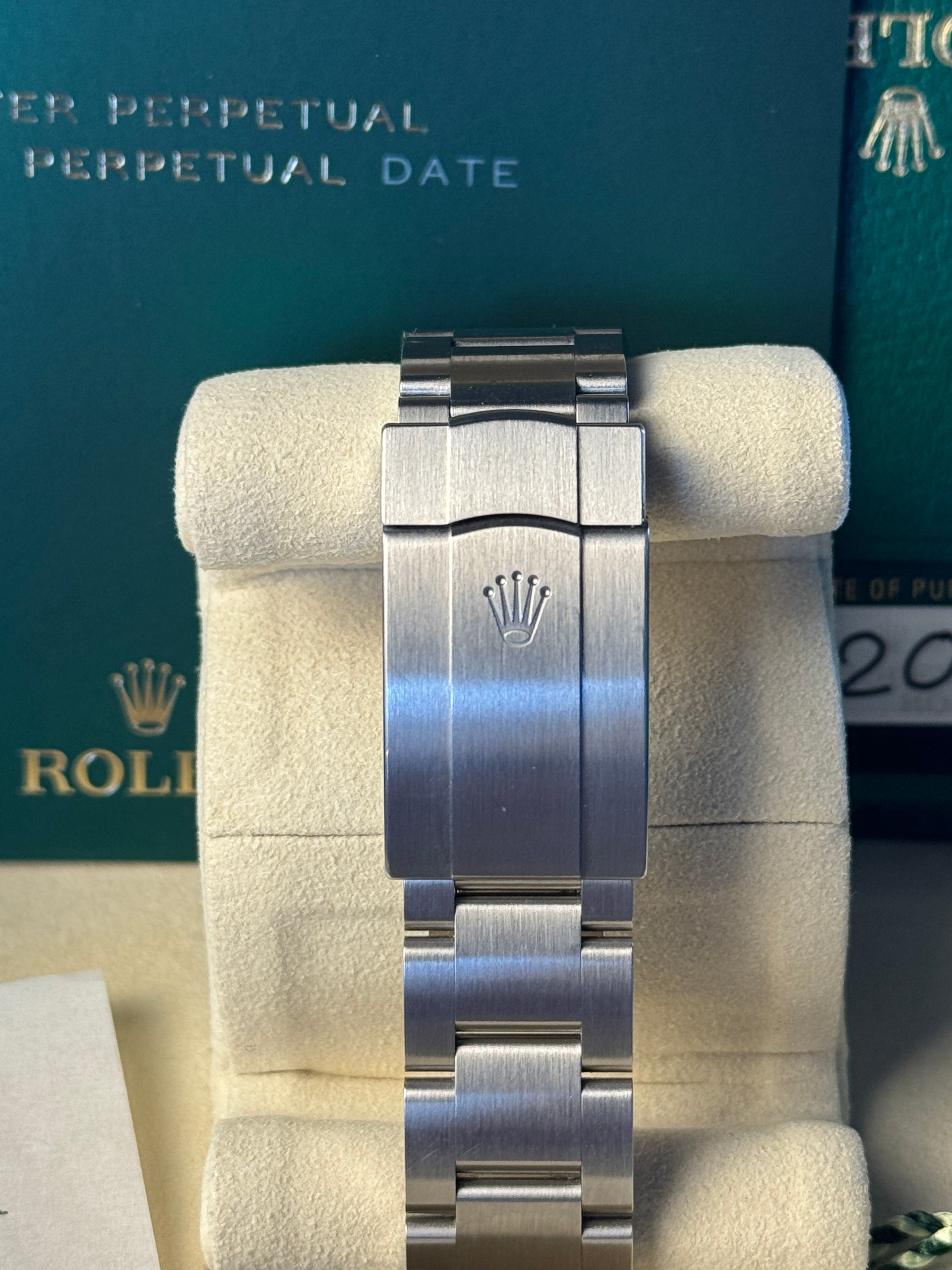 Rolex Oyster Perpetual 41 134300