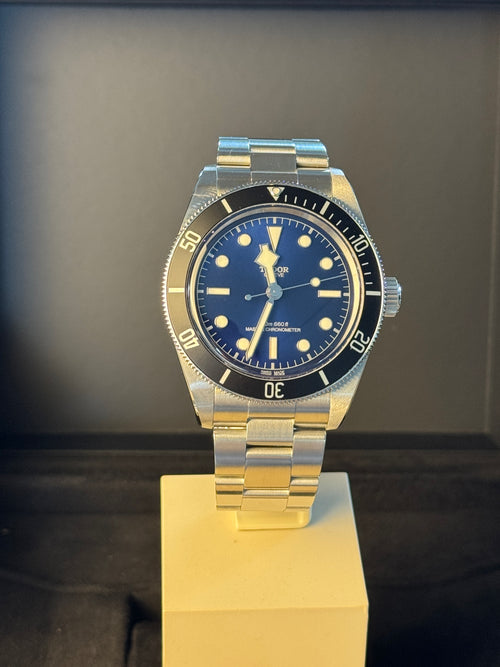 Tudor Black Bay 68