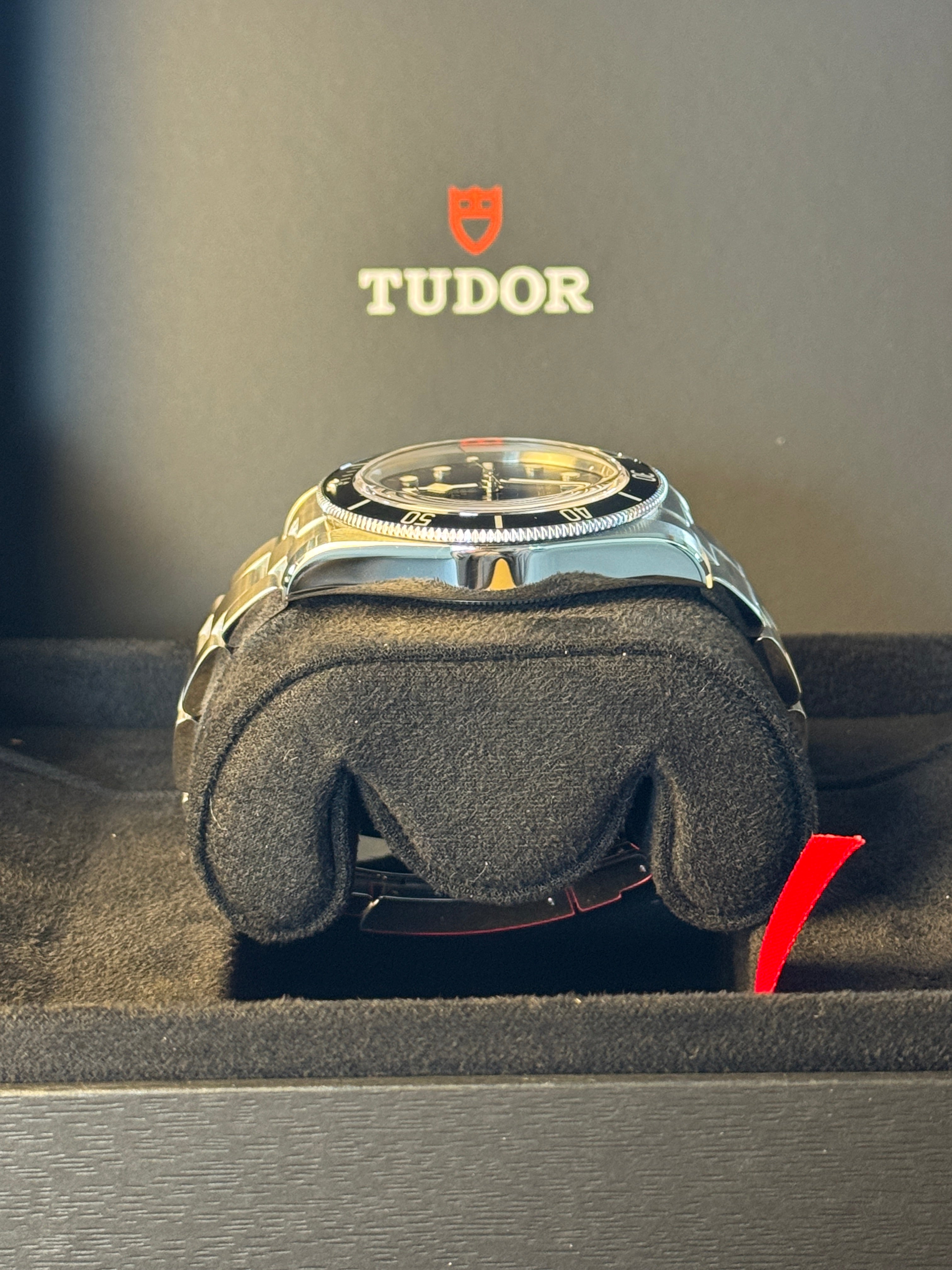 Tudor Black Bay 68