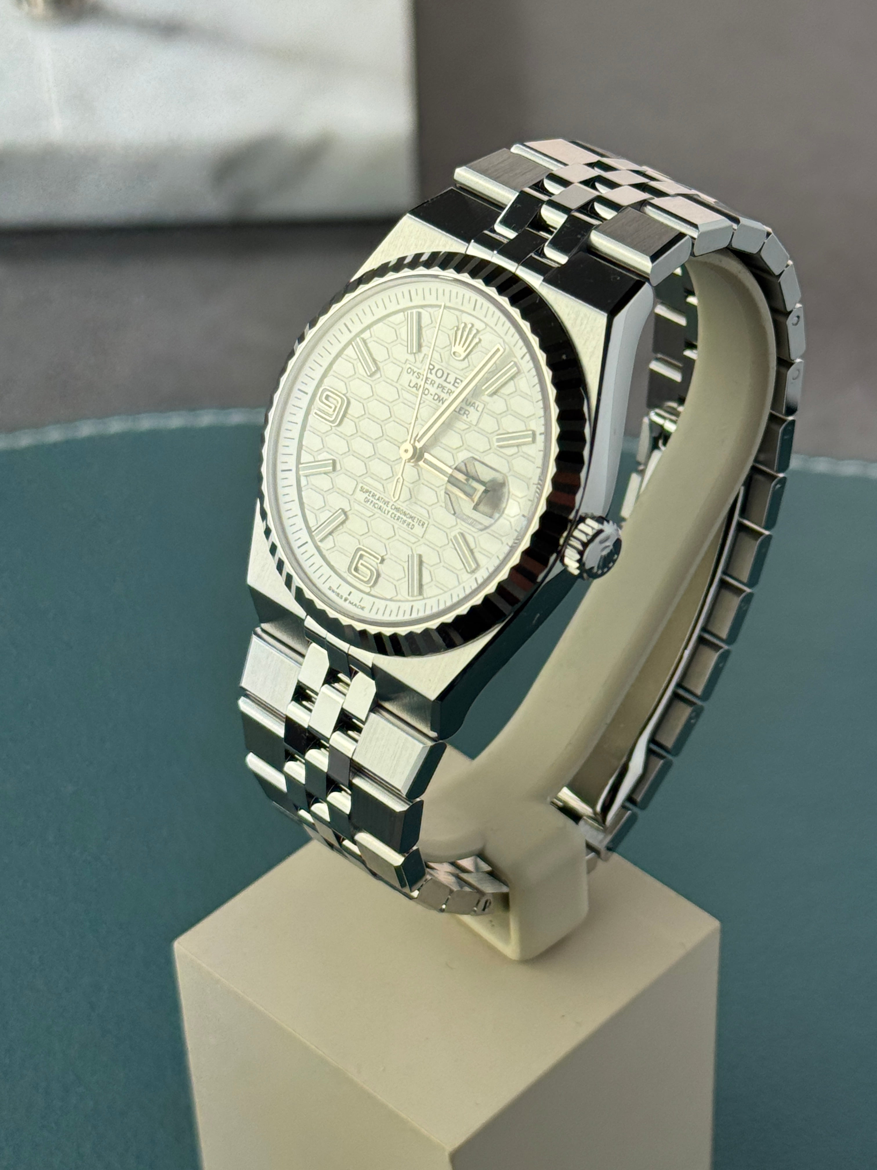 Rolex Land Dweller 40 - 127334