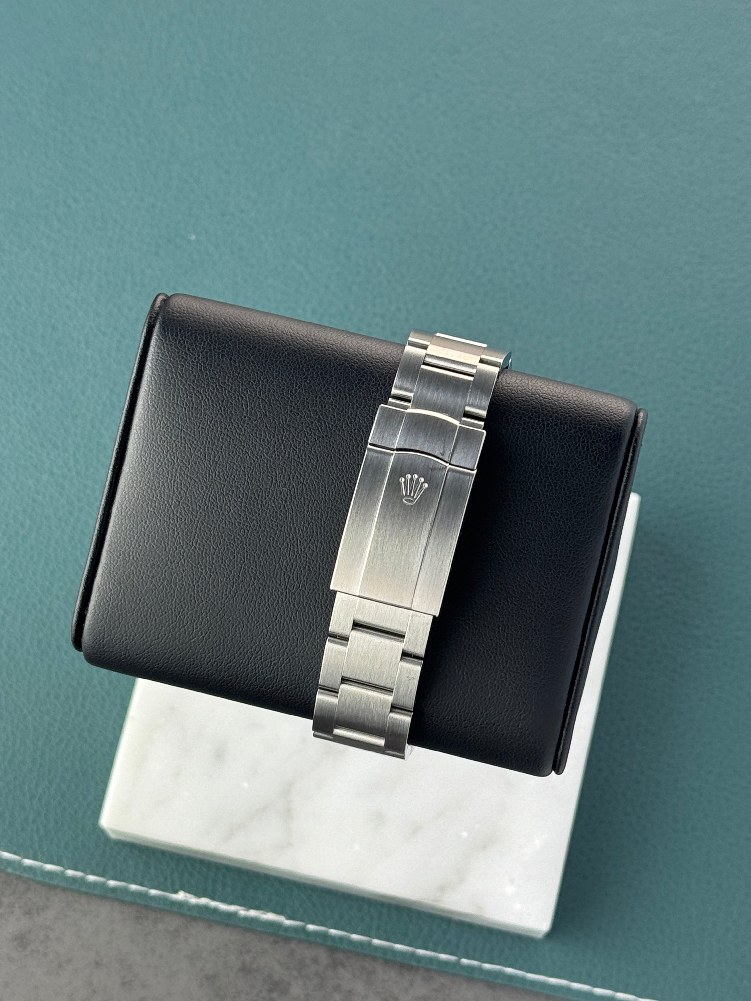 Rolex Oyster Perpetual 41- Lavendel 134300