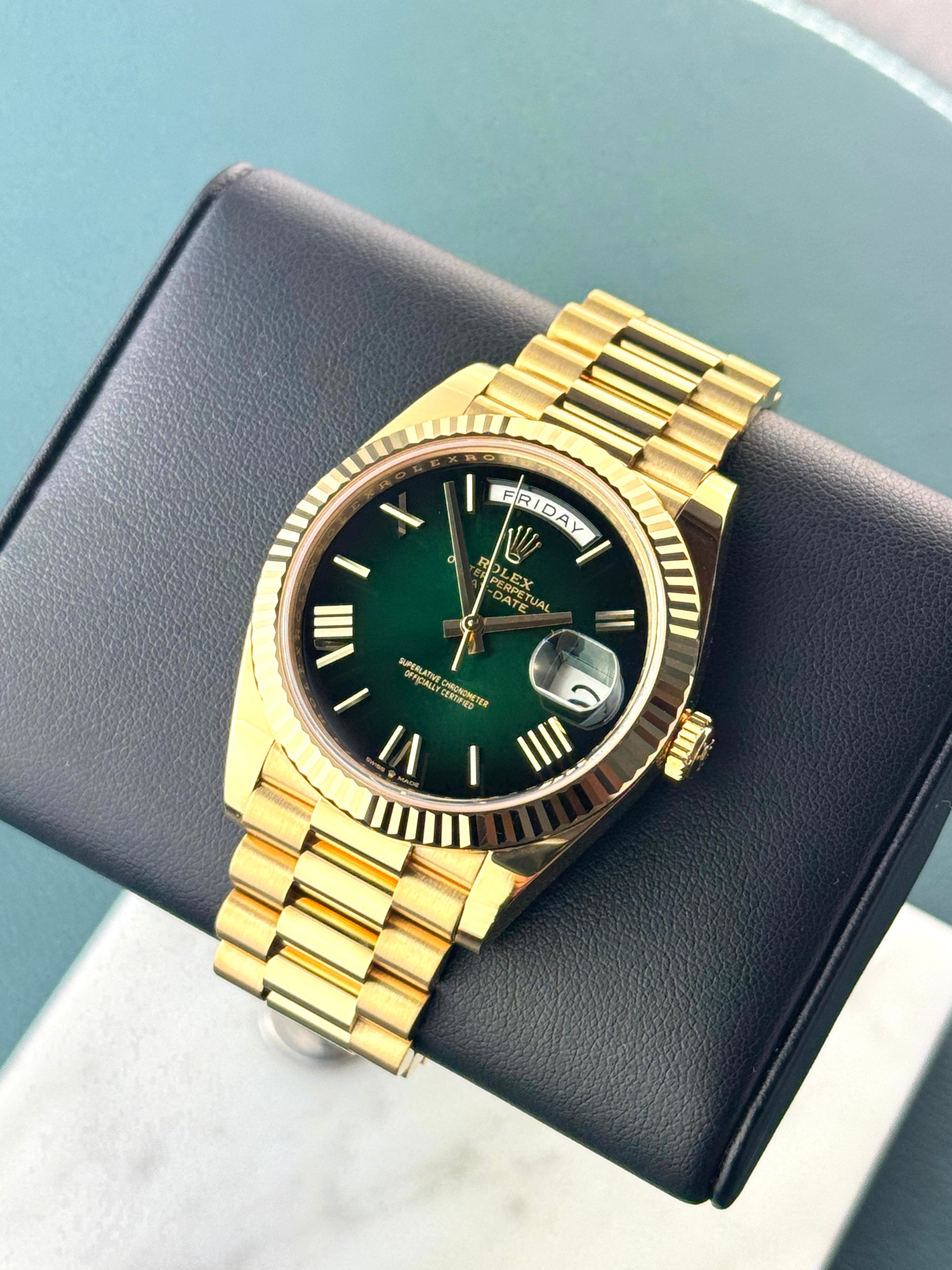 Rolex Day Date 40 Gelbgold Grün 228238