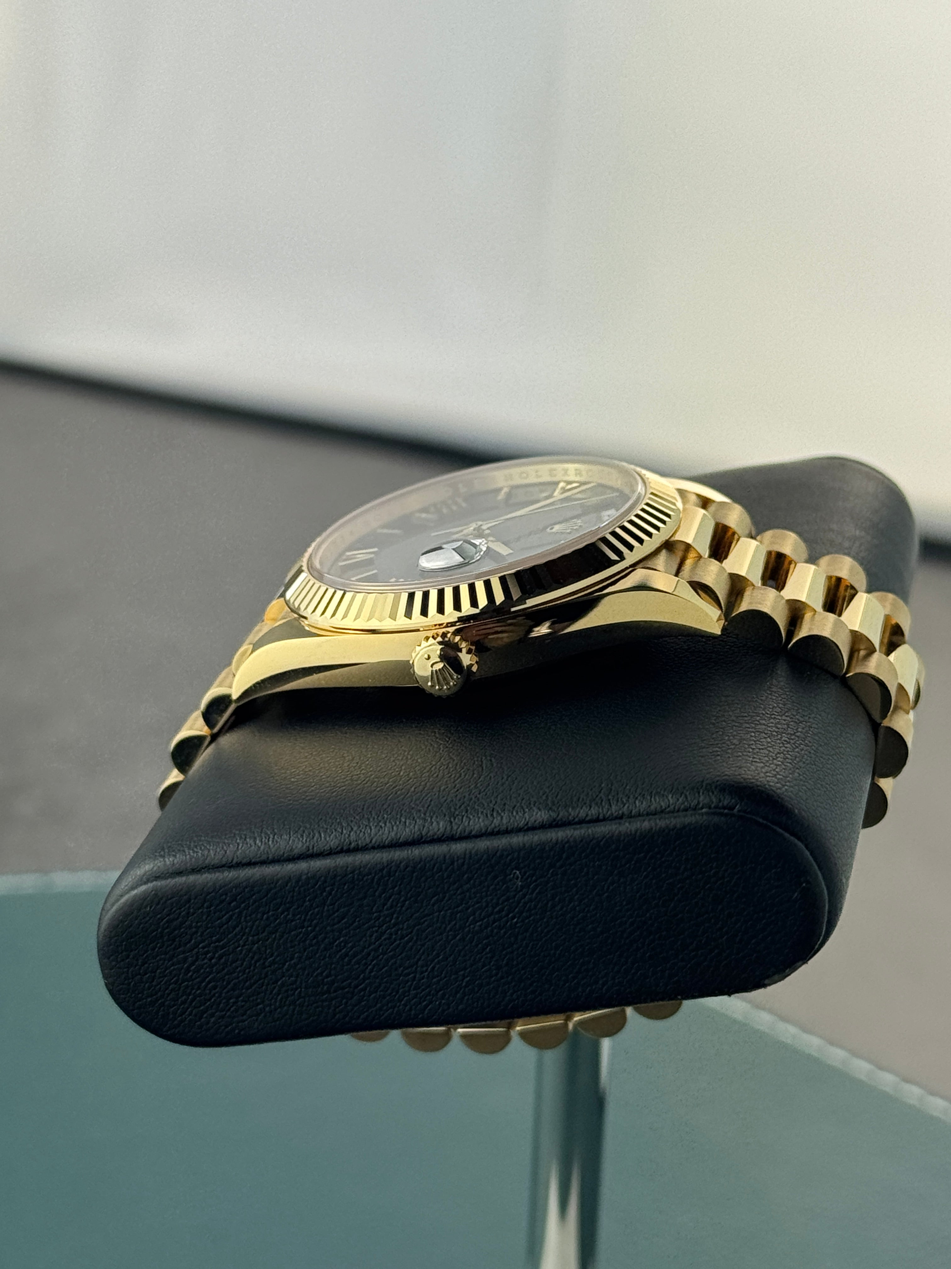 Rolex Day Date 40 Gelbgold Grün 228238