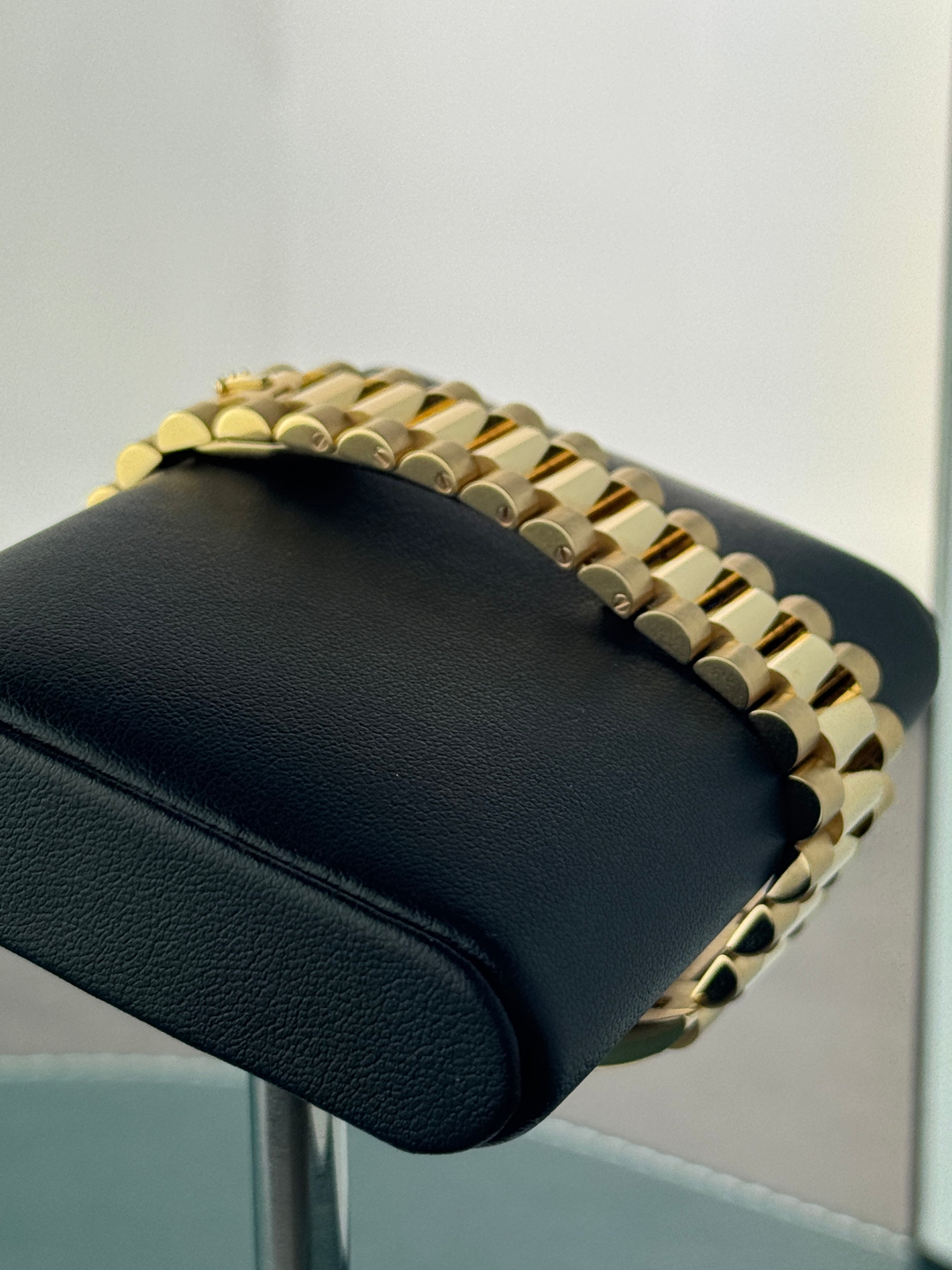 Rolex Day Date 40 Gelbgold Grün 228238
