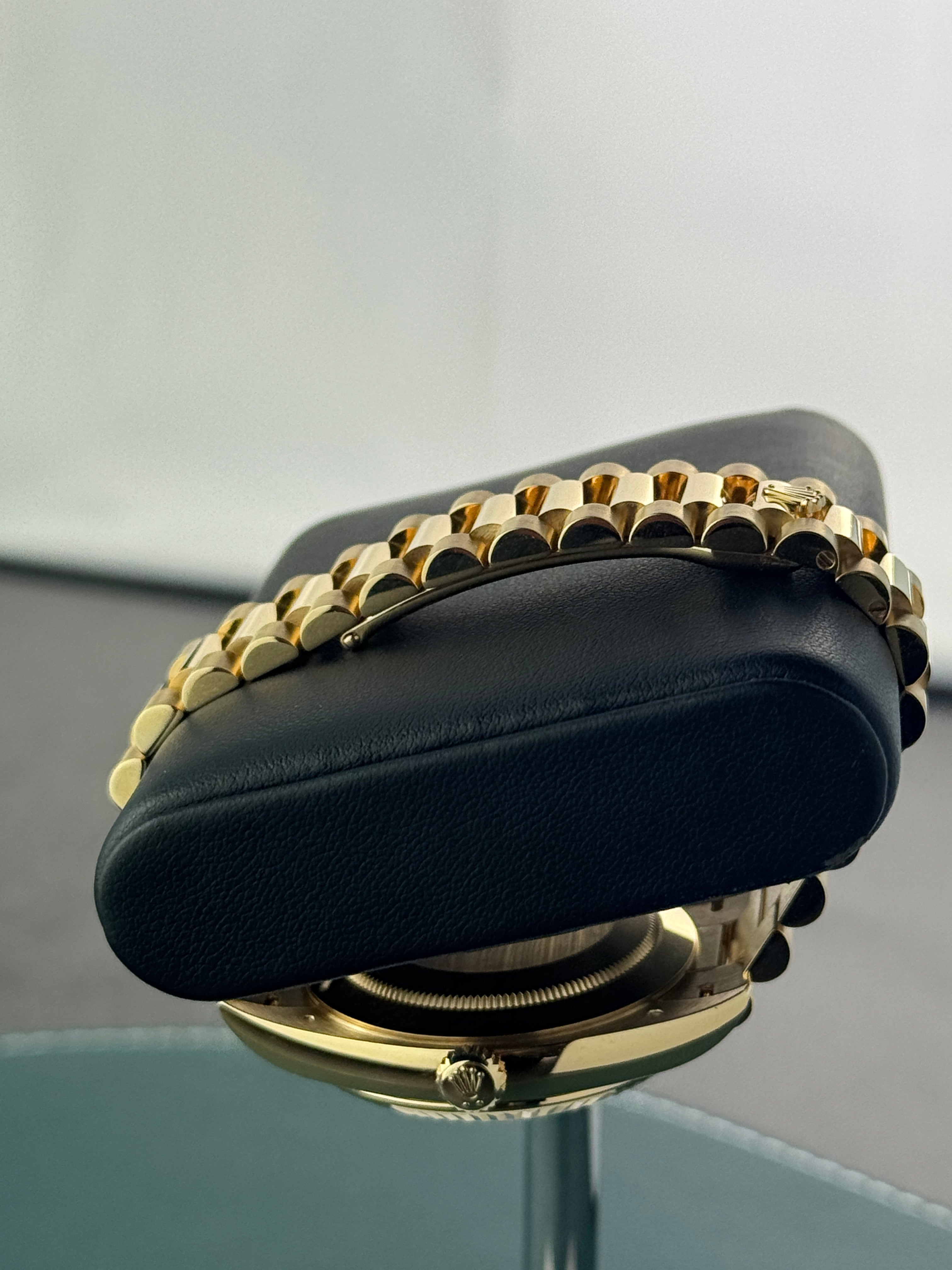 Rolex Day Date 40 Gelbgold Grün 228238