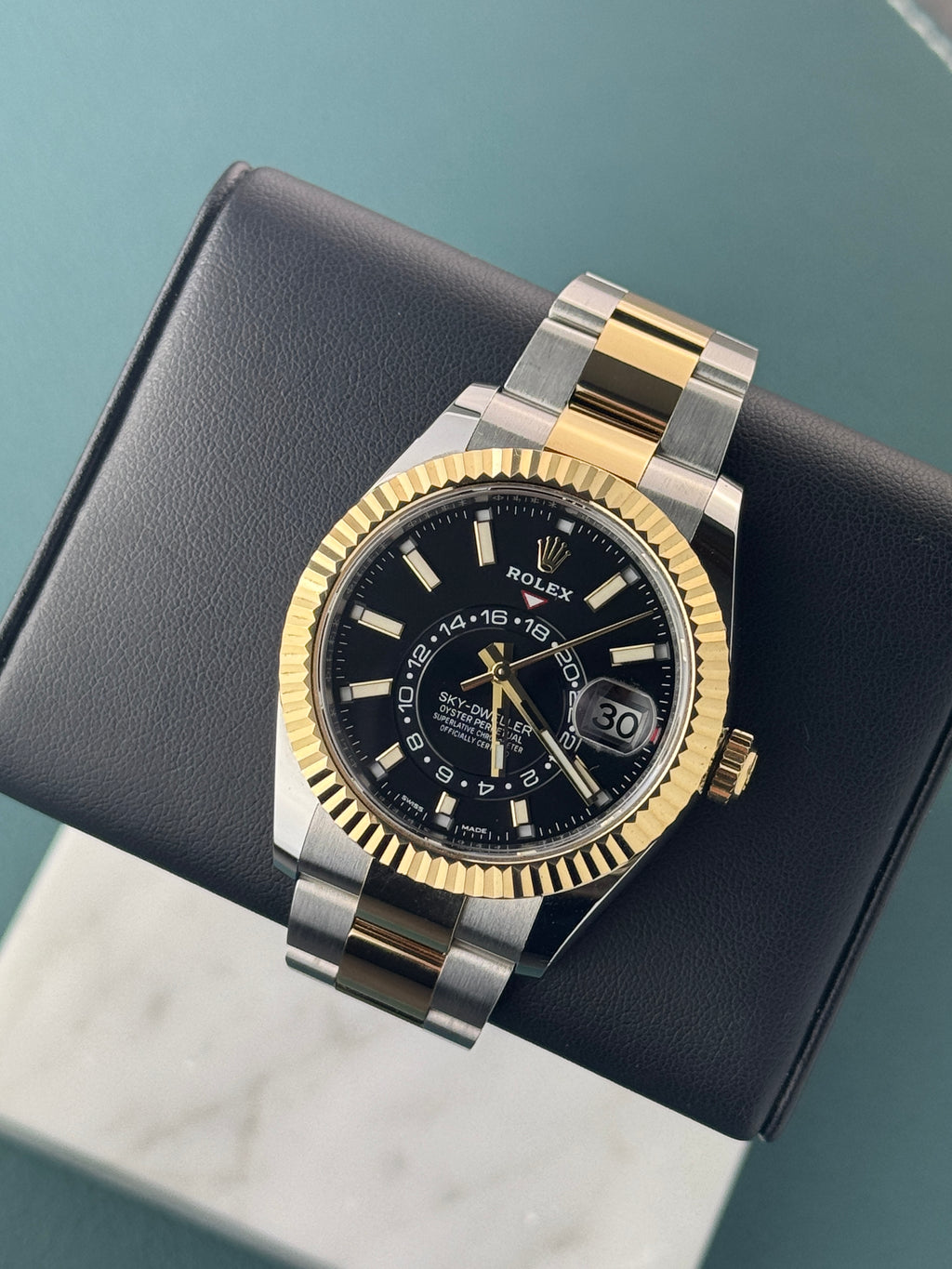 Rolex Sky-Dweller Bicolor – Ref. 326933