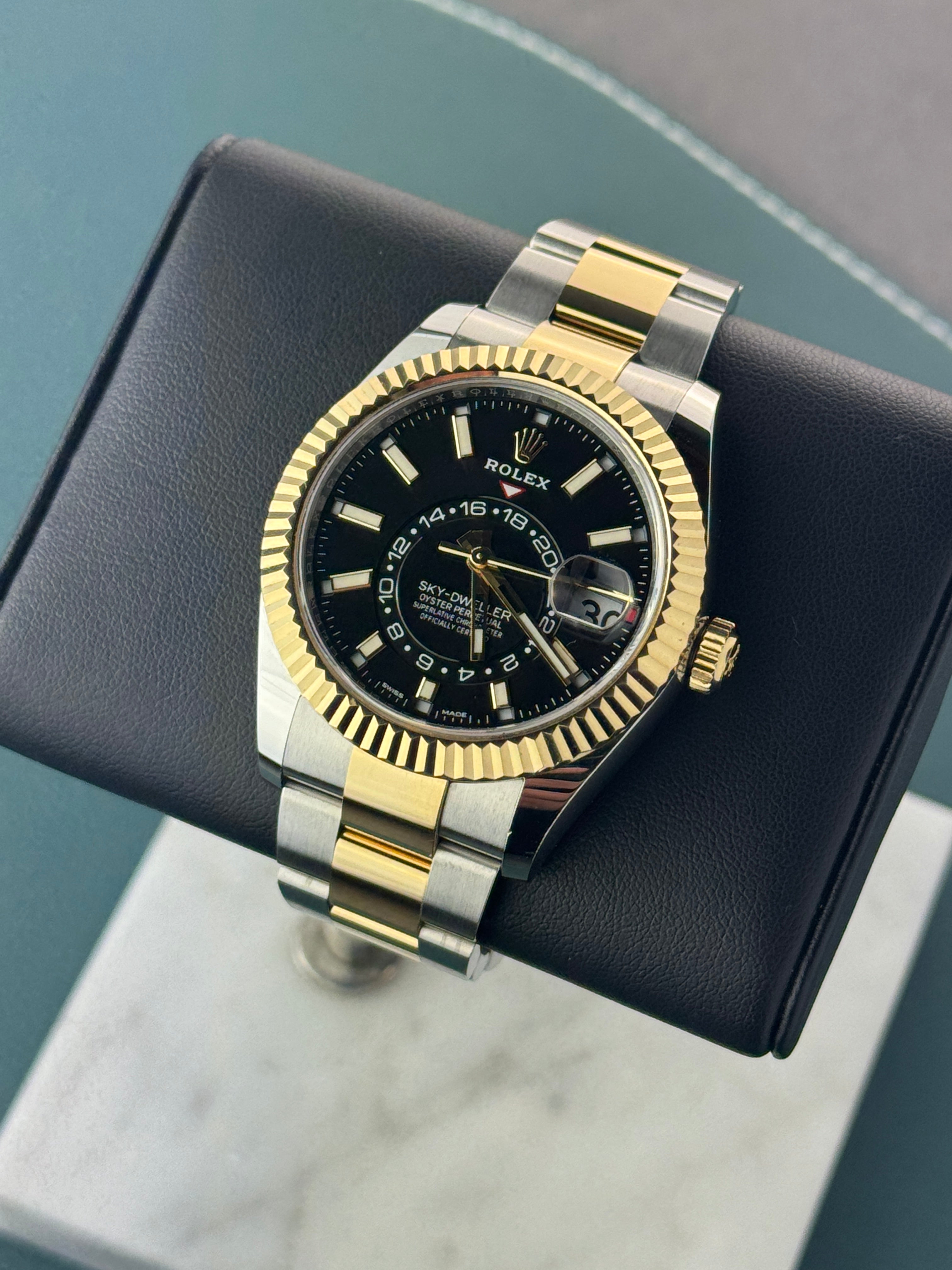 Rolex Sky-Dweller Bicolor – Ref. 326933