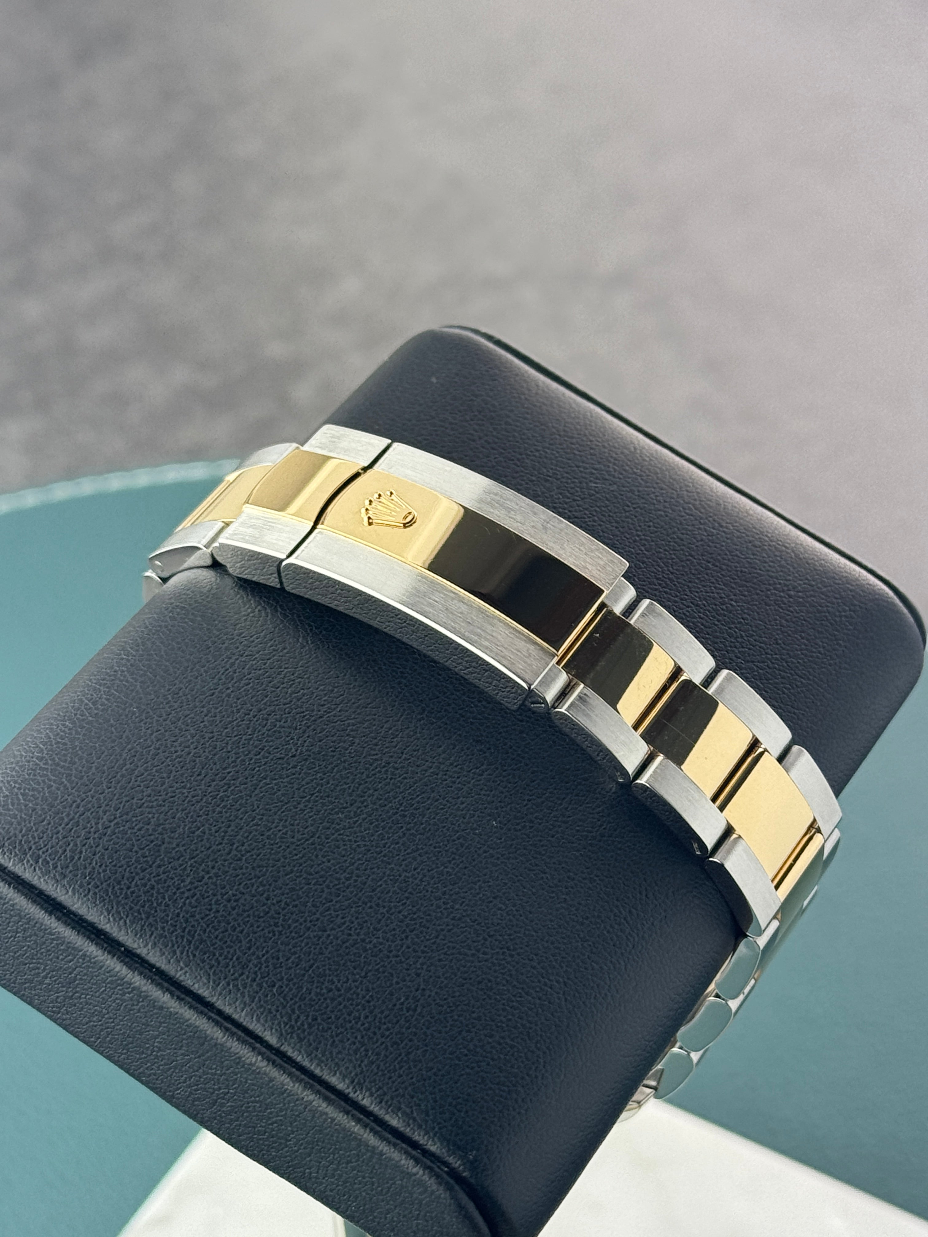 Rolex Sky-Dweller Bicolor – Ref. 326933