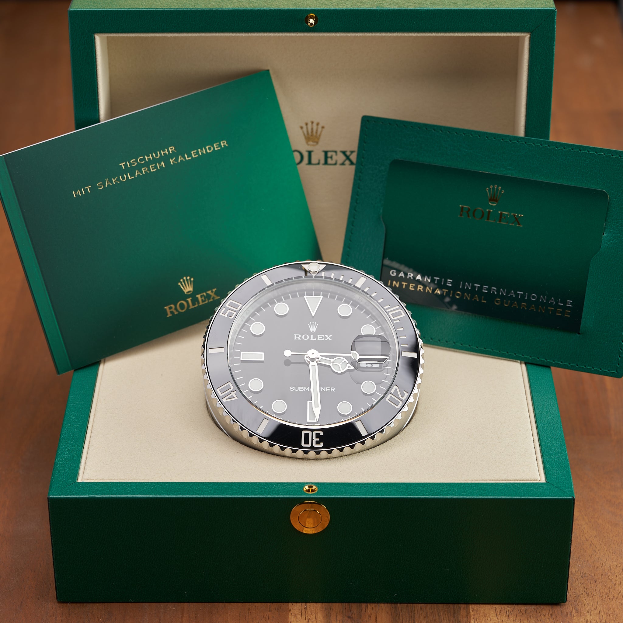 Rolex Submariner Date Tischuhr – Ref. 909010LN