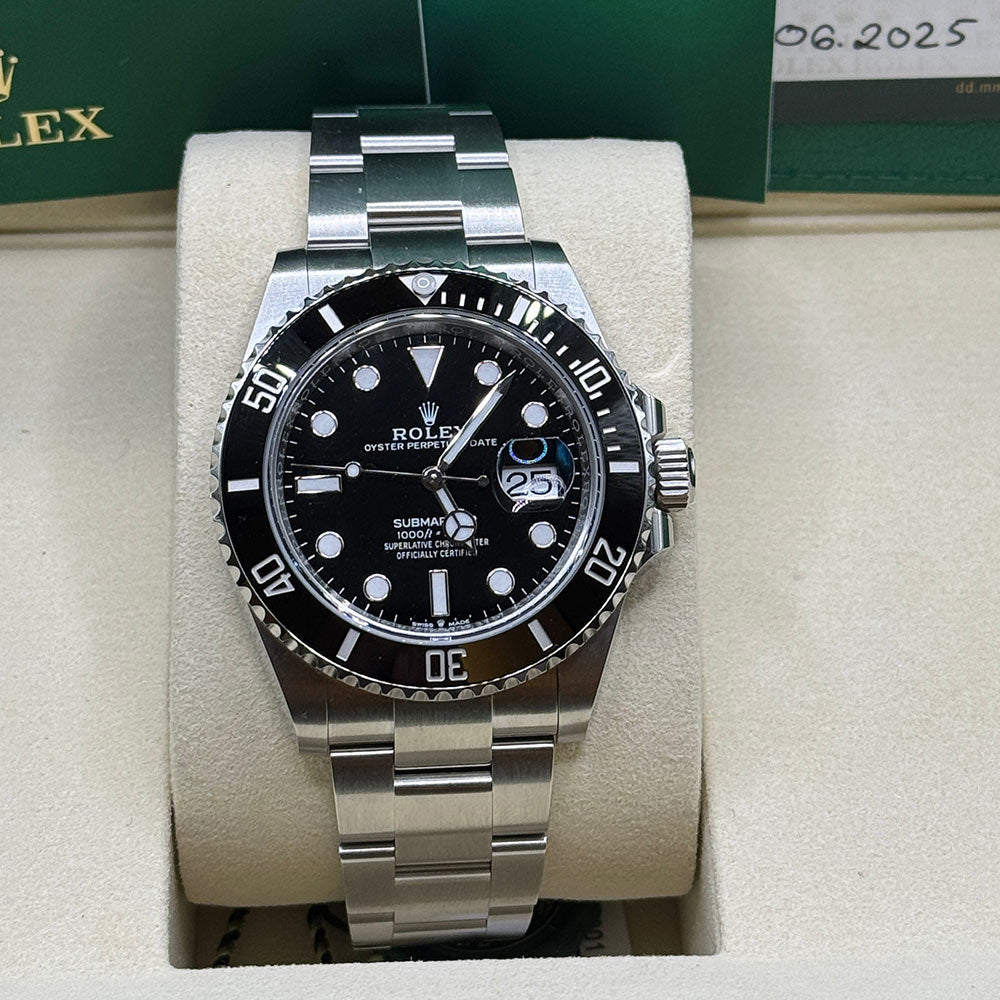 Rolex Submariner Date - 2025