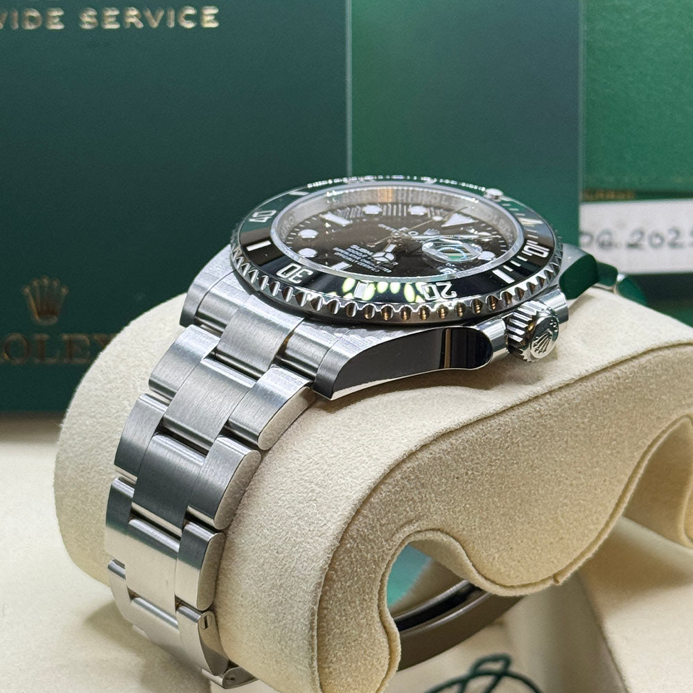 Rolex Submariner Date - 2025